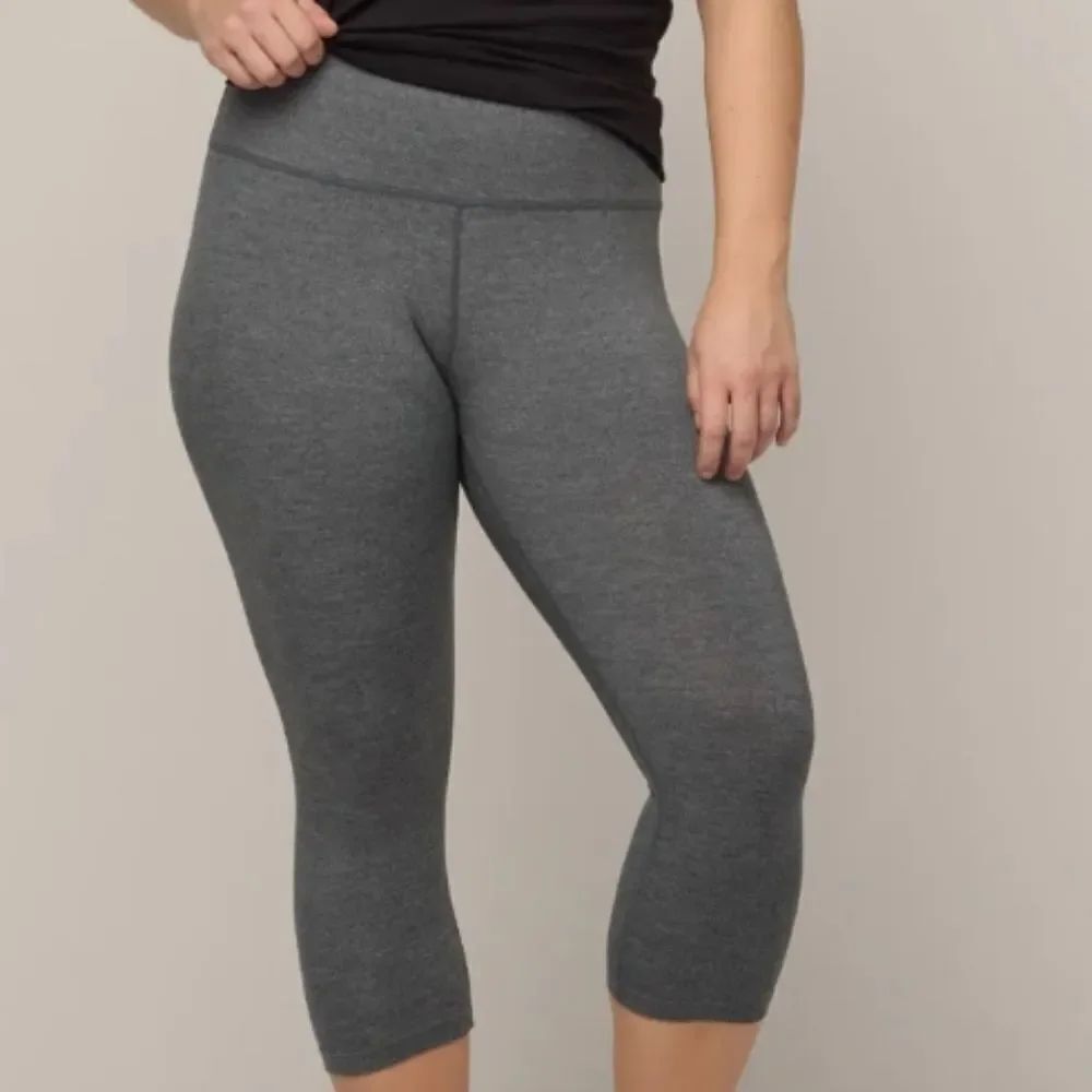 IDEOLOGY WOMEN"S CAPRI SHORT LEGGINGS